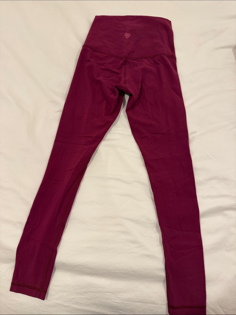 Aritzia TNA butter legging - Picture 2 of 2